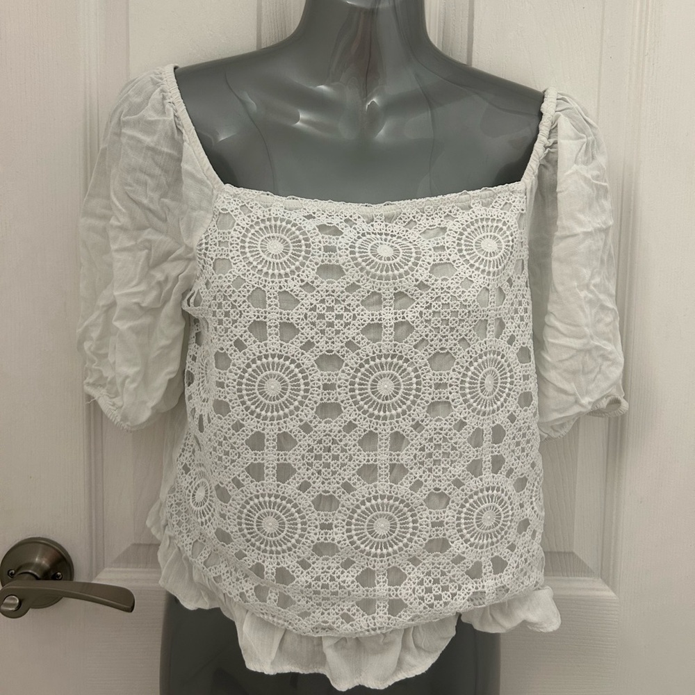 Off-Shoulder, White, Lacey Crop Top with Puffy Sleeves, Sz S - Picture 2 of 7